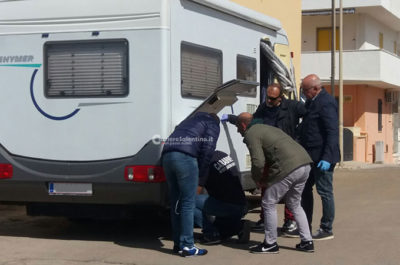 Probabilmente schiacciato dal letto, psichiatra trovato cadavere in un camper dopo ore - Corriere Salentino