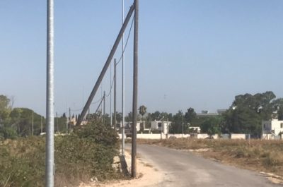 Lo strano caso di via Piccinni a Lecce, pali della luce installati prima delle elezioni e poi rimossi subito dopo - Corriere Salentino