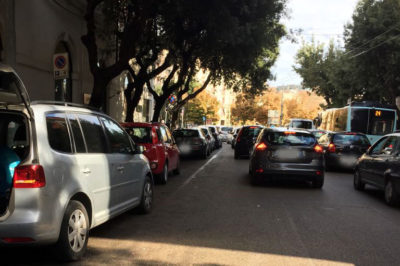 Lecce, la città senza parcheggi: tutto bloccato, dall'ex Enel a ex Massa. Inibite altre zone. I commercianti: "Ci faranno chiudere" - Corriere Salentino