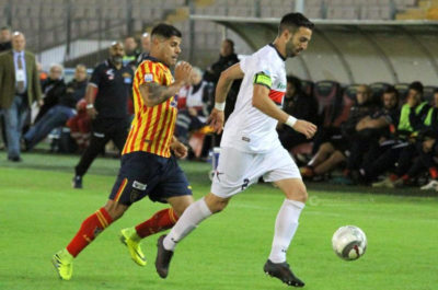 Il Lecce vince anche col Cosenza e va in fuga - Corriere Salentino