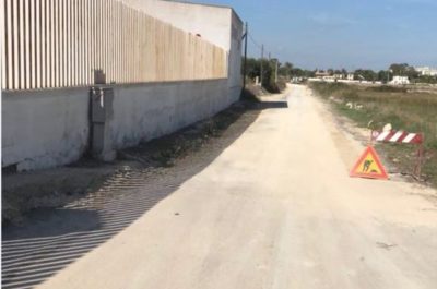 Lo strano caso di via Piccinni a Lecce, pali della luce installati prima delle elezioni e poi rimossi subito dopo - Corriere Salentino
