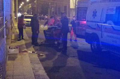 Torna a casa il 46enne accoltellato a Surbo, continua la caccia ai due aggressori che lo hanno chiamato per nome - Corriere Salentino