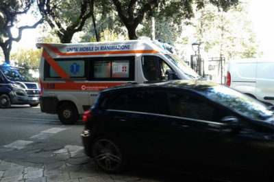 Investito sulle strisce pedonali nei pressi della villa di Lecce, paura per un ciclista - Corriere Salentino