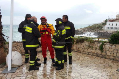 Choc nel porticciolo di Castro, trovato il cadavere di un uomo: l'urto sugli scogli gli strazia il corpo - Corriere Salentino