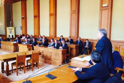 Ristori e investimenti aggiuntivi per il gasdotto, i sindaci in Provincia prima dell'incontro romano: proteste dei No Tap. "Il governo ha detto che si fa" - Corriere Salentino