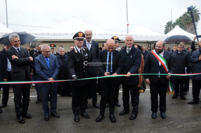 Il ministro Minniti inaugura la nuova Caserma e Commissariato di Gallipoli dopo 10 anni di stallo - Corriere Salentino