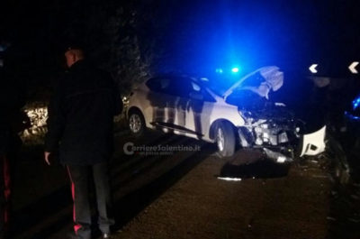 Dopo lo schianto frontale, sfonda il muretto e rischia di precipitare dal tornante: tragedia sfiorata - Corriere Salentino