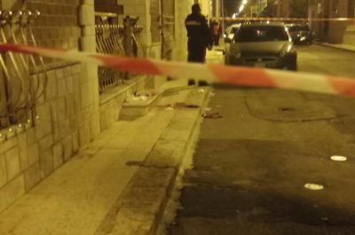 Torna a casa il 46enne accoltellato a Surbo, continua la caccia ai due aggressori che lo hanno chiamato per nome - Corriere Salentino