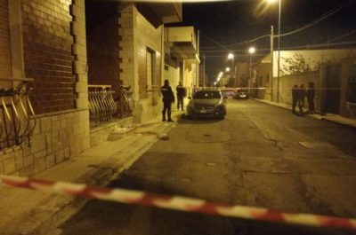 Torna a casa il 46enne accoltellato a Surbo, continua la caccia ai due aggressori che lo hanno chiamato per nome - Corriere Salentino