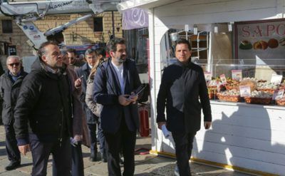 Decoro e rispetto delle regole: sindaco e assessori tra bancarelle e mercatini - Corriere Salentino