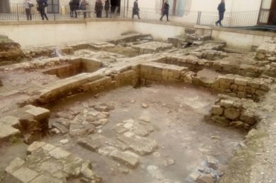 Tagliato il nastro alla Porta Falsa del Castello Carlo V su Piazza Libertini - Corriere Salentino