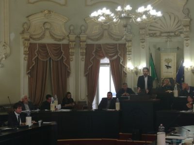 Consiglio Comunale, ancora polemiche per le transazioni di alcuni debiti fuori bilancio: il caso Pisacane ed Emmepigas - Corriere Salentino