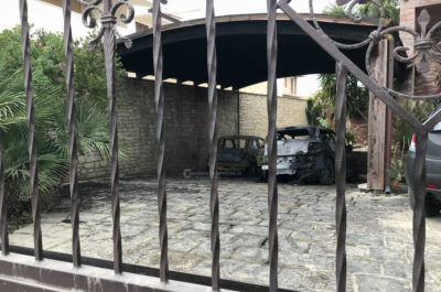 Incendio distrugge le auto di un imprenditore, torna l'incubo attentati a Leverano - Corriere Salentino