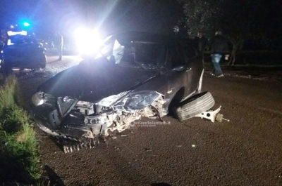 Sorpassa la coda e si schianta contro un'Audi: auto distrutte, feriti in ospedale - Corriere Salentino