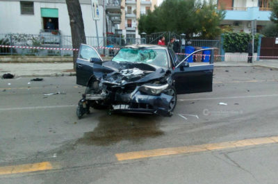 Schianto su viale Marche: muore un 60enne, ferito il figlio, investitore ubriaco viaggiava su corsia opposta, arrestato - Corriere Salentino