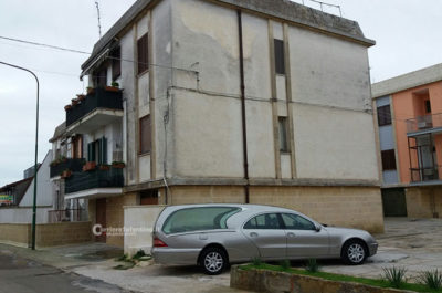 Cade mentre monta le luminarie di Natale: muore sul colpo un 60enne - Corriere Salentino