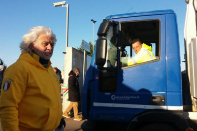 Dopo il blocco della discarica di Cavallino, sindaci e cittadini del sud Salento in protesta: "Non vogliamo i rifiuti di 27 Comuni" - Corriere Salentino
