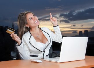 Realizza il tuo Ecommerce, gli italiani scelgono di comprare online. realizzazione ecommerce lecce