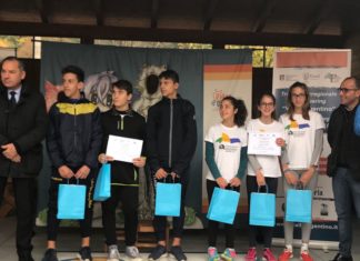Armati di mappe e bussole a caccia di “lanterne”, studenti salentini sul podio