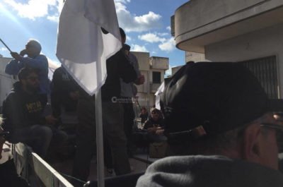 Un’intera comunità sfila per le vie di Melendugno: tutto “chiuso per dignità”. Previsto un nuovo esposto in Procura - Corriere Salentino