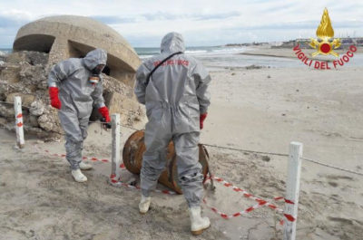 Recuperato un fusto sospetto sull’arenile di Spiaggiabella - Corriere Salentino