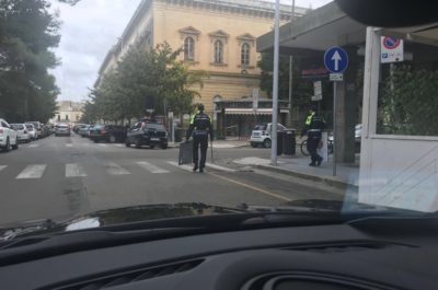 Divieti finti, ma la polizia multa lo stesso e poi annulla. Ancora polemiche sul piano traffico - Corriere Salentino