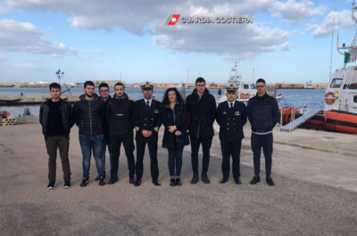 Alternanza scuola-lavoro: la Guardia Costiera accoglie gli studenti dell'Istituto Nautico di Gallipoli - Corriere Salentino