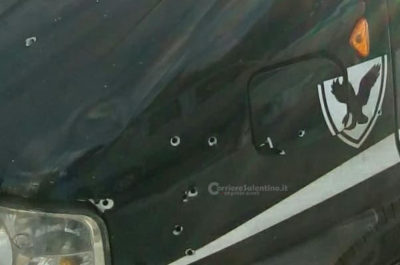 Terrore sulla statale Lecce-Brindisi: commando di 15 rapinatori tenta l'assalto ad un furgone portavalori - Corriere Salentino