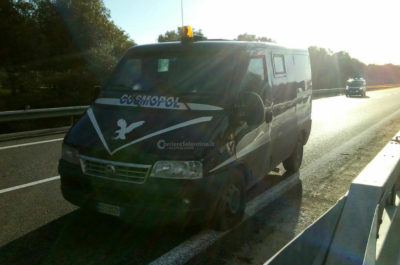 Terrore sulla statale Lecce-Brindisi: commando di 15 rapinatori tenta l'assalto ad un furgone portavalori - Corriere Salentino