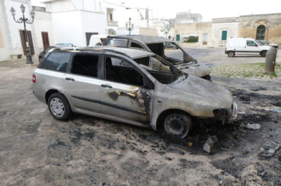 Notte "rovente" in tutto il Salento, alle fiamme oltre mezza dozzina di auto - Corriere Salentino