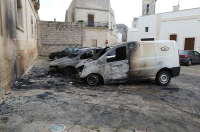 Notte "rovente" in tutto il Salento, alle fiamme oltre mezza dozzina di auto - Corriere Salentino