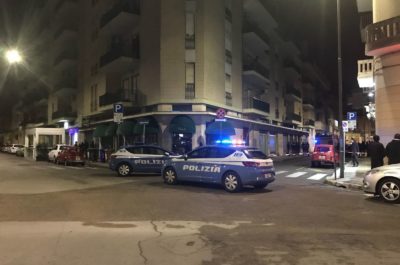 Boato in pieno centro: ordigno esploso davanti alla vetrata del laboratorio Cornici Donno, paura e danni - Corriere Salentino