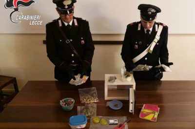 Bazar di droghe in casa: coca, fumo e Skunk. Arrestata 25enne leccese - Corriere Salentino