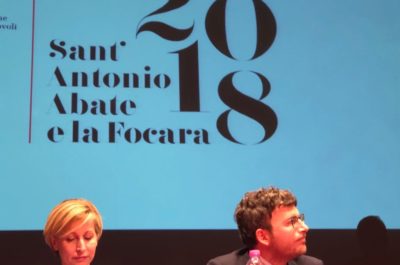 La lotta del professore Fusaro contro la globalizzazione capitalistica e la difesa delle radici attraverso il rito della Focara - Corriere Salentino
