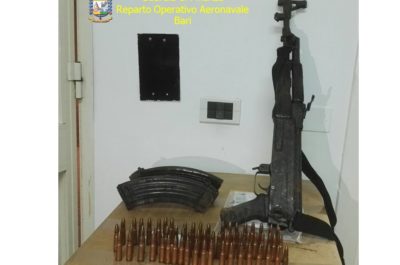 Sul gommone kalashnikov ed oltre 1.500 chili di marijuana: in manette tre scafisti - Corriere Salentino
