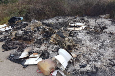 Dopo i rifiuti, fiamme e fumo tossico: incendiata nella notte la discarica abusiva di Spiaggiabella - Corriere Salentino