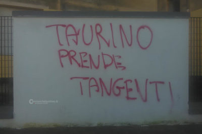 Sindaco "mafioso" ed accusato di "prendere tangenti" sui muri delle scuole, ancora tensioni a Trepuzzi - Corriere Salentino