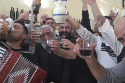 "Mieru, pezzetti e cazzotti", il nuovo video di Giampaolo Morelli per l'anniversario della nascita dell'US Lecce - Corriere Salentino