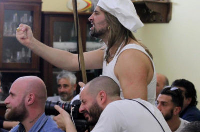 "Mieru, pezzetti e cazzotti", il nuovo video di Giampaolo Morelli per l'anniversario della nascita dell'US Lecce - Corriere Salentino