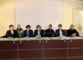 “Affidamenti frazionati per assegnarli direttamente: trasparenza assente”. Opposizione all’attacco della giunta Salvemini: un flop lungo 7 mesi