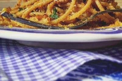 Food blogger in vetrina: Spaghetti con noci & pangrattato di Serena Brozzi - Corriere Salentino