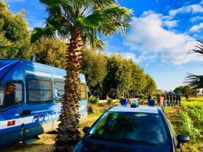 Salvini a Martano: “Difesa dei nostri prodotti”. Poi replica a Fitto: “Decideranno gli elettori il premier del centrodestra” - Corriere Salentino