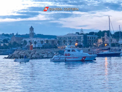 Avaria al motore, messe in salvo 4 persone al largo di Leuca - Corriere Salentino