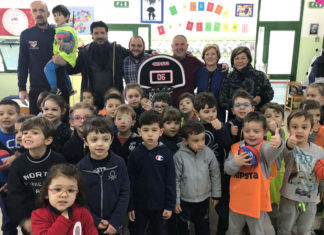 L’Andrea Pasca porta canestri e palloni alle scuole dell’infanzia neretine