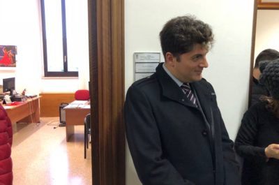 Il grande flop, manca una firma e Godot non passa: in 16 davanti al segretario - Corriere Salentino