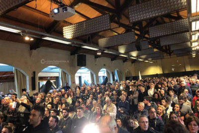 Un fiume di persone per Di Maio: il volto moderato del Movimento 5 Stelle - Corriere Salentino