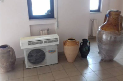 Furti in case ed esercizi commerciali per poi ricattare le vittime: scacco matto alla banda dei predoni - Corriere Salentino