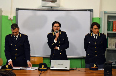 Violenza contro le donne, a Gallipoli il camper della Polizia - Corriere Salentino