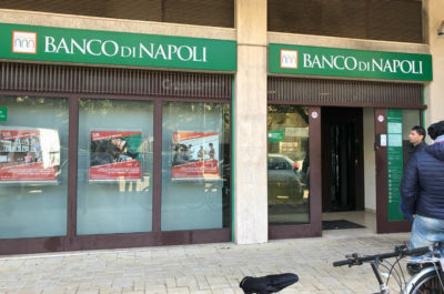 In banca con maschere e taglierino: terrore tra i presenti, ma il "colpo" sfuma - Corriere Salentino