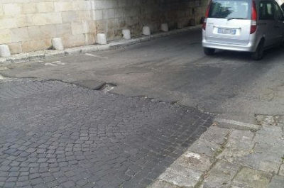 Buche «killer» anche a Squinzano. Lo Sportello dei Diritti: "Serve più vigilanza dei comuni" - Corriere Salentino